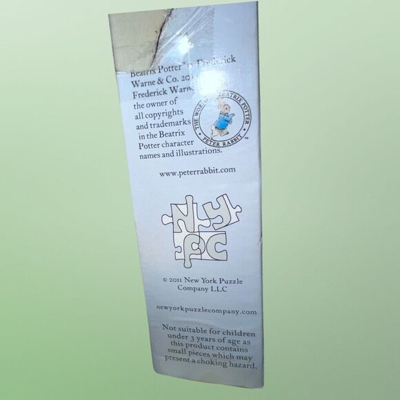 Character Scenes  Peter Rabbit from Beatrix Potter 500pc Puzzle - Picture 3 of 4